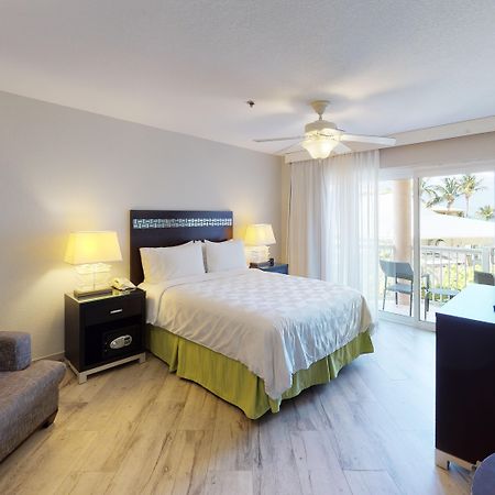 The Grand Caymanian Resort George Town Extérieur photo