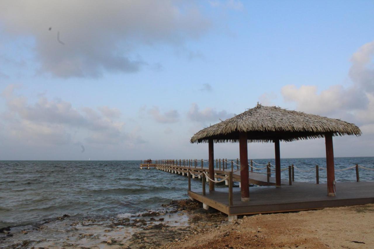 The Grand Caymanian Resort George Town Extérieur photo