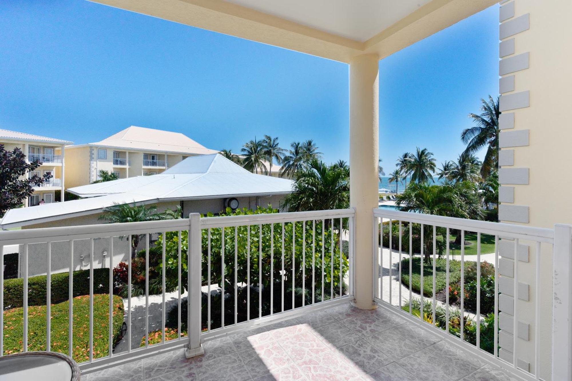 The Grand Caymanian Resort George Town Extérieur photo