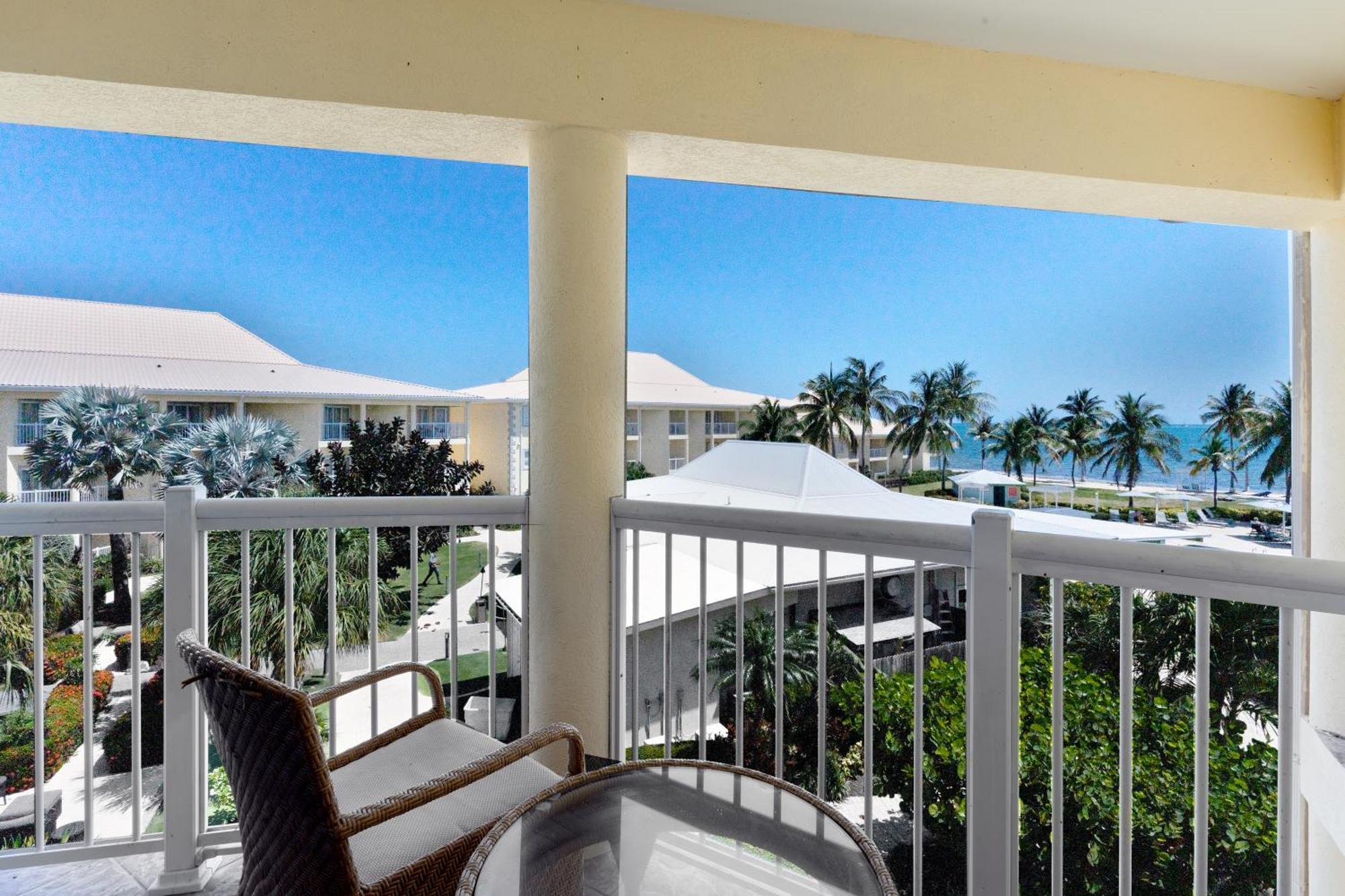 The Grand Caymanian Resort George Town Extérieur photo